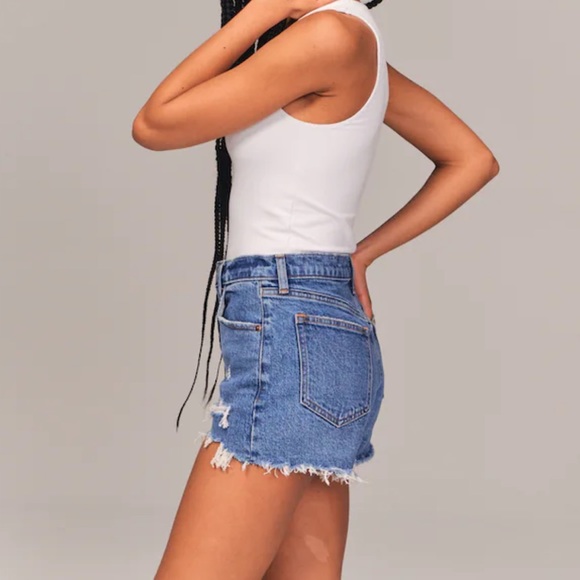 Abercrombie and Fitch High Rise Mom Shorts - Picture 8 of 10